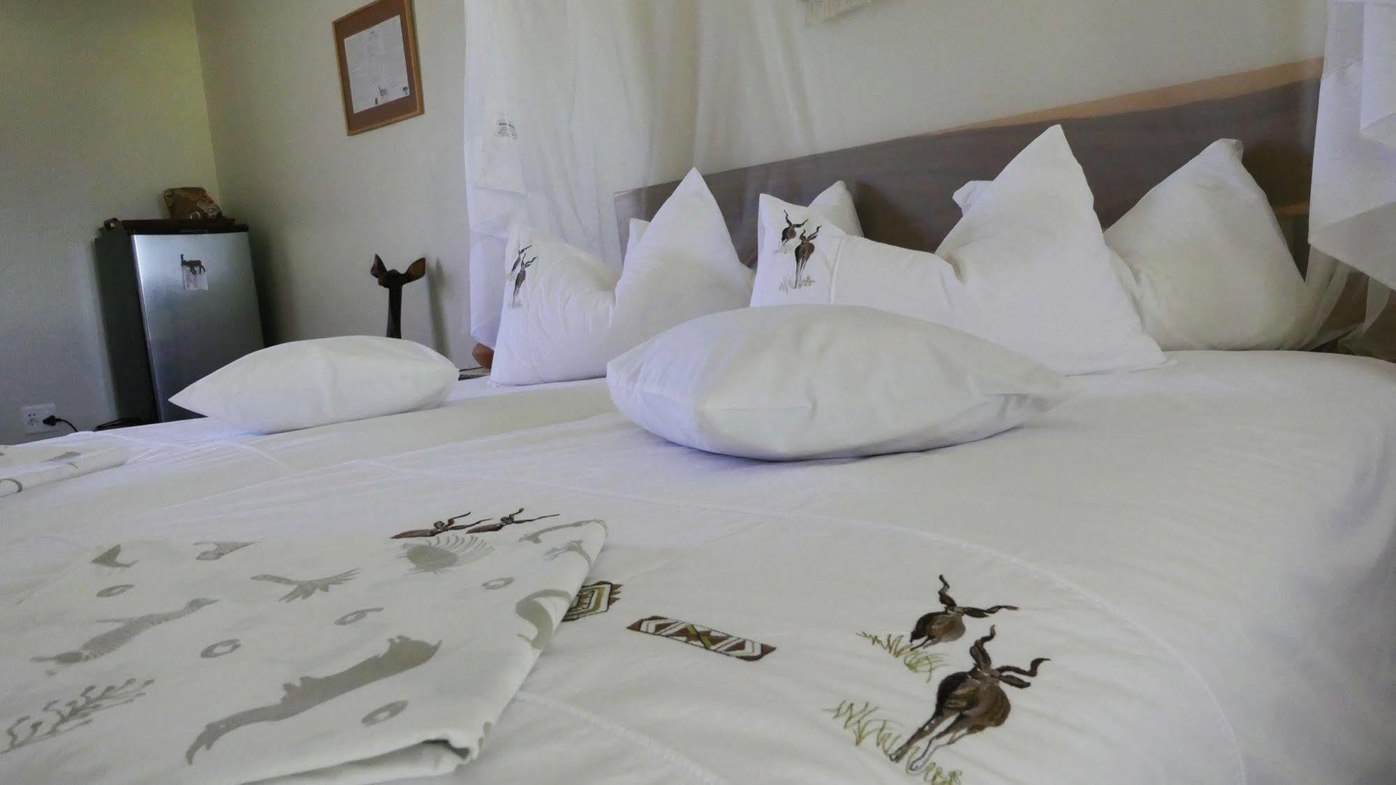 Hotel Dornhuegel Guestfarm Grootfontein Exterior foto